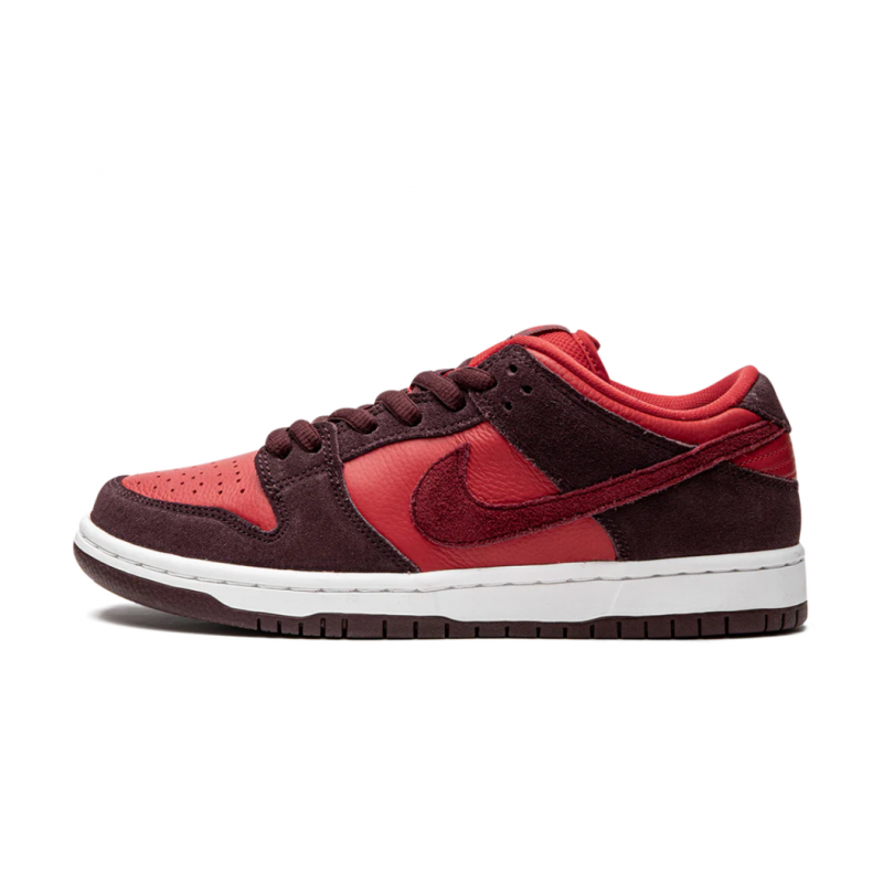 Dunk Low SB Cerise