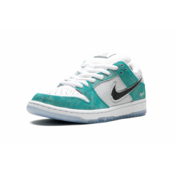 SB Dunk Low Pro QS April Skateboards