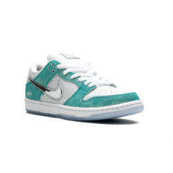 SB Dunk Low Pro QS April Skateboards