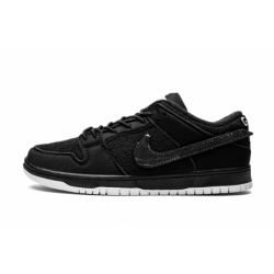 Dunk Low SB Gnarhunters