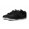 Dunk Low SB Gnarhunters