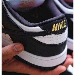 SB DUNK LOW SUPREME STARS NOIR