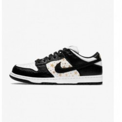 SB DUNK LOW SUPREME STARS NOIR