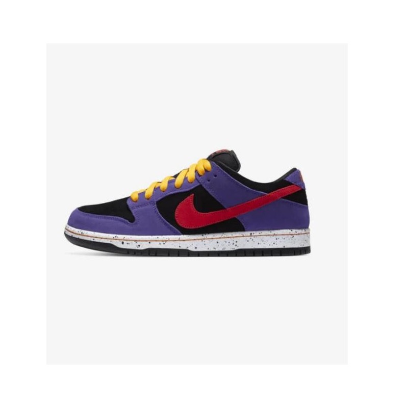 Dunk Low ACG SB Terra