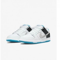 Dunk Low SB bleu laser